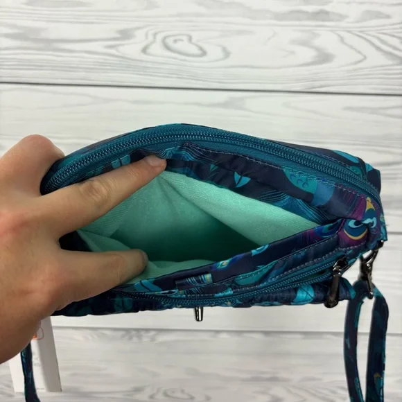 LUG Switch Convertible Crossbody Bag RFID NWT Peacock Print - Picture 7 of 13